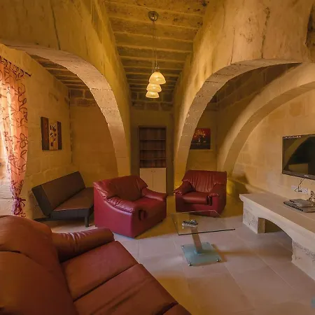 Ta' Majsi * Għarb